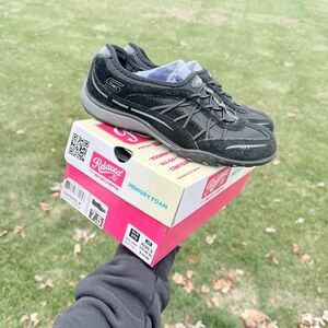 Women’s Skechers Breathe Easy Slip On Black Suede Shoes Sneakers 22456 Size 7.
